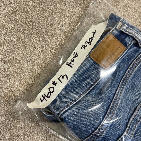 American Eagle women’s highest rise mom jeans sz 8S medium wash stretch blue - Picture 9 of 15